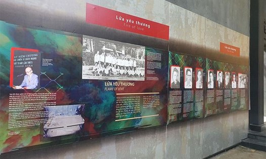 Những hình ảnh, tư liệu quý được trưng bày tại triển lãm trực tuyến. Ảnh: T. L