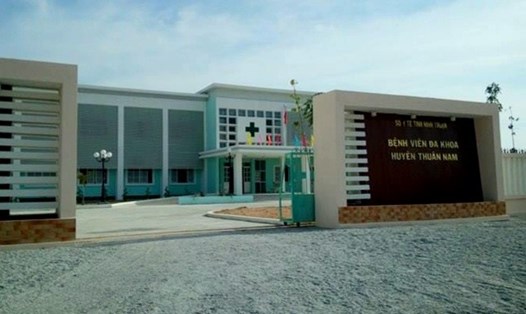Bệnh viện dã chiến tỉnh Ninh Thuận được thành lập tại Trung tâm Y tế huyện Thuận Nam. Ảnh: Lê Vân.