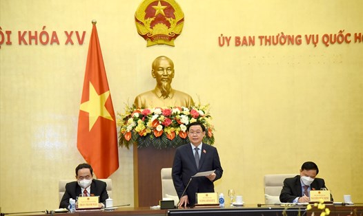 Chủ tịch Quốc hội Vương Đình Huệ phát biểu tại cuộc họp. Ảnh: Quang Khánh