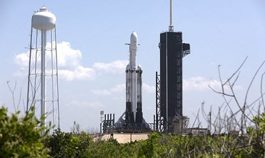Tên lửa Falcon Heavy của SpaceX. Ảnh: AFP