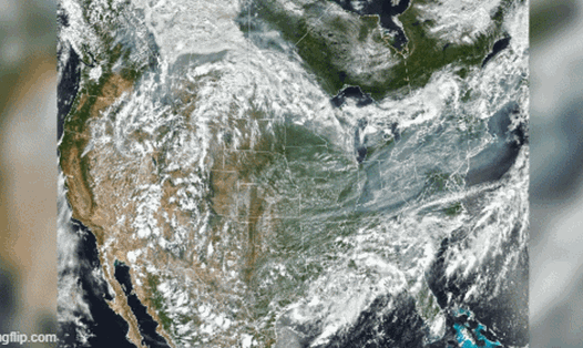 NASA đã công bố những hình ảnh vệ tinh ấn tượng về những đám khói cháy rừng đang bao phủ khắp nước Mỹ. Ảnh: NASA