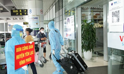 Tỉnh Vĩnh Phúc đã tổ chức đón công dân Yên Lạc từ sân bay về địa phương. Ảnh: Khánh Linh.