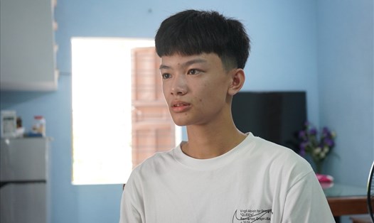 Nam sinh Hải Phòng Trần Cao Sơn - Thủ khoa khối A kỳ thi tốt nghiệp THPT quốc gia đợt 1. Ảnh Mai Dung