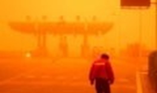 Một trận bão cát tại Tửu Tuyền, tỉnh Cam Túc, Trung Quốc. Ảnh minh họa. Ảnh: Tân Hoa Xã