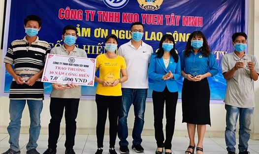 Công đoàn cơ sở Công ty TNHH Kuo Yuen Tây Ninh thường xuyên phối hợp với Ban giám đốc công ty tổ chức các hoạt động chăm lo cho con đoàn viên, công nhân lao động học giỏi; cảm ơn người lao động... Ảnh LĐLĐ Tây Ninh cung cấp