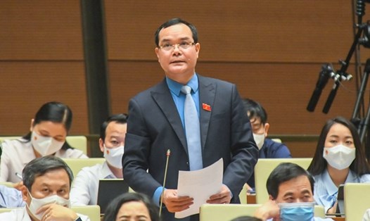 Đại biểu Nguyễn Đình Khang - Uỷ viên Trung ương Đảng, Chủ tịch Tổng Liên đoàn Lao động Việt Nam, Đoàn ĐBQH tỉnh Ninh Thuận.