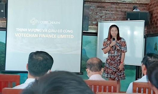 Một buổi giới thiệu về đầu tư tiền ảo VSBC tại tỉnh Bắc Kạn. Ảnh: PV.