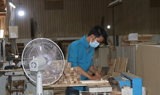 Các doanh nghiệp tại  khu công nghiệp Suối Dầu tỉnh Khánh Hòa bắt đầu kích hoạt làm việc "3 tại chỗ". Ảnh" Phương Linh