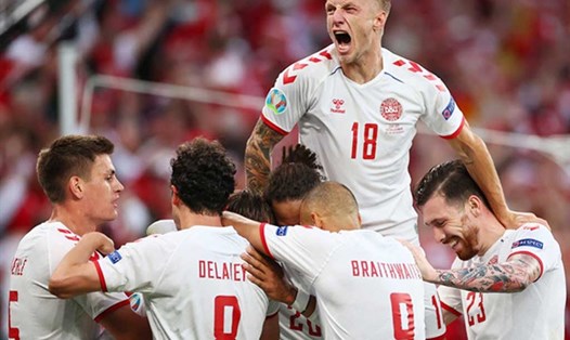 Đan Mạch có chiến thắng ấn tượng trước đội tuyển xứ Wales. Ảnh AFP