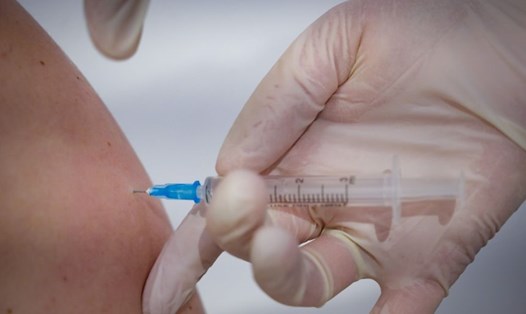 Đến nay, chỉ có 16% trong số 146 triệu người dân Nga đã tiêm vaccine COVID-19. Ảnh: AFP