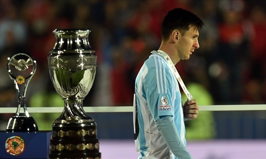 Lionel Messi vẫn chưa thể có chức vô địch đầu tiên trong màu áo đội tuyển Argentina. Ảnh: Copa America