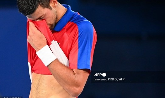 Djokovic thua Zverev qua đó tan mộng giành Huy chương vàng Olympic Tokyo 2020 để có thể hoàn thành Golden Slam. Ảnh: AFP.