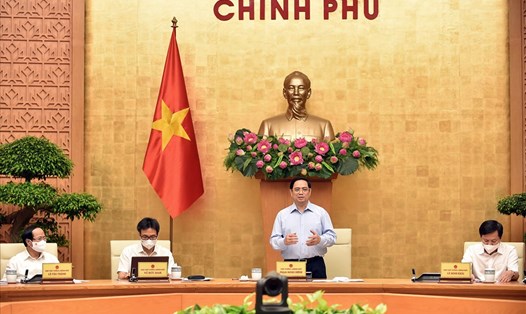 Thủ tướng Chính phủ Phạm Minh Chính chủ trì cuộc họp. Ảnh Nhật Bắc