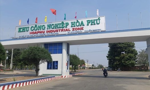 Khu công nghiệp Hoà Phú, nơi đang xuất hiện nhiều ca nhiễm COVID-19. Ảnh: P.V.