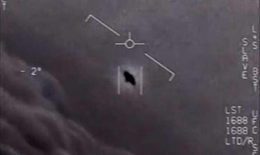 Hình ảnh ghi lại về một lần quân đội Mỹ chạm trán UFO của người ngoài Trái đất. Ảnh: Bộ Quốc phòng Mỹ