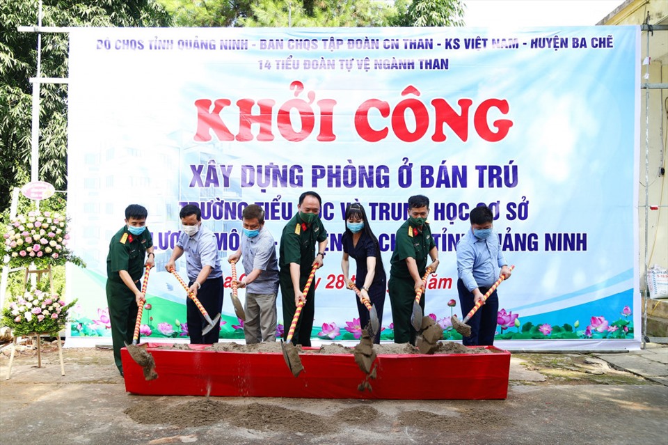 Khởi công xây dựng phòng ở bán trú Điểm trường TH&THCS xã Lương Mông. Ảnh: TKV