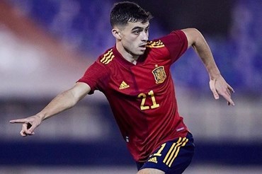 Pedri là tiền vệ trụ cột của tuyển Tây Ban Nha tại EURO 2020. Ảnh: AFP.