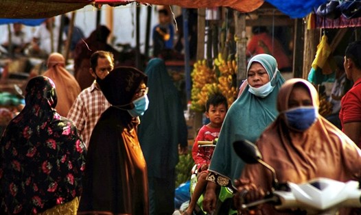Nhu cầu ôxy ở Indonesia tăng gấp 3 đến 4 lần trong đợt lây nhiễm COVID-19 mới nhất. Ảnh: AFP