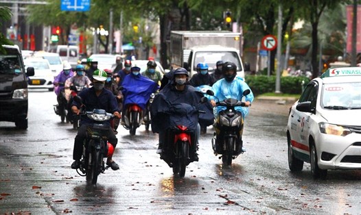 Áp thấp kết hợp gió mùa tiếp tục gây mưa cho Nam Bộ trong ngày. Ảnh: Thanh Vũ