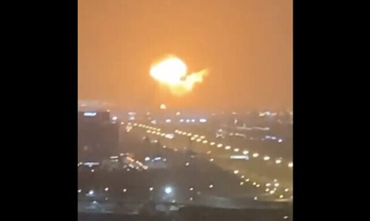 Vụ nổ lớn làm rung chuyển Dubai tối 7.7. Ảnh: Twitter