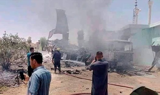 Hiện trường ở al-Baghdadi  sau cuộc tấn công bằng tên lửa ở tỉnh Anbar, Iraq hôm 7.7. Ảnh: Iraqi Media Security Cell
