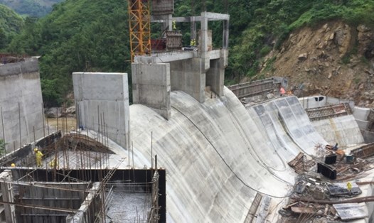 Dự án xây dựng thủy điện Minh Lương Thượng của Công ty Cổ phần Phát triển Thủy điện ở huyện Văn Bàn (tỉnh Lào Cai). Ảnh: Ngọc Triển
