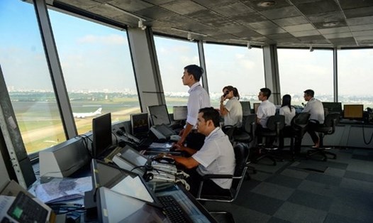 Đài kiểm soát không lưu Tân Sơn Nhất ứng phó cấp độ 4 phòng dịch COVID-19. Ảnh GT