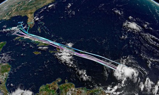 Mô hình máy tính chỉ ra cơn bão tiềm năng trên Đại Tây Dương đang di chuyển theo hướng tây bắc đến Caribbea vào giữa tuần. Ảnh: National Hurricane Center