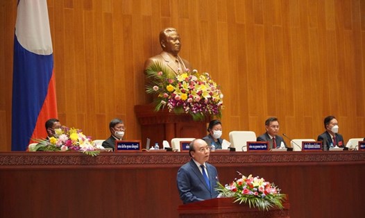 Chủ tịch nước Nguyễn Xuân Phúc phát biểu tại Quốc hội Lào, sáng 10.8.2021. Ảnh: VOV