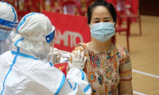 Đà Nẵng triển khai kế hoạch tiêm vaccine cho hơn 26.000 người. Ảnh: Lan Anh