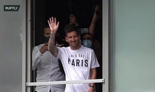 Lionel Messi đã chính thức có mặt tại Paris. Ảnh: PSG