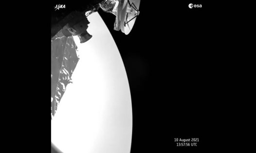 Tàu thăm dò Châu Âu-Nhật Bản BepiColombo đã chụp ảnh selfie với sao Kim khi bay gần hành tinh này hôm 10.8. Ảnh: ESA