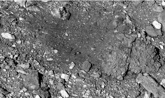 Cận cảnh bề mặt tiểu hành tinh Bennu. Ảnh: NASA