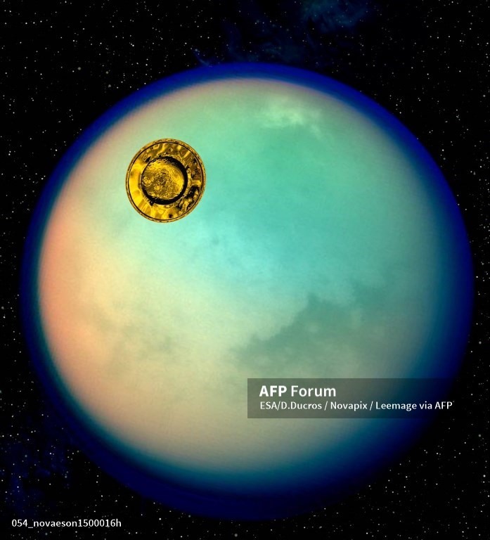 Minh họa tàu thăm dò đi vào bầu khí quyển của Titan. Ảnh: AFP