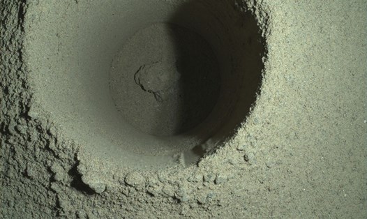 Mũi khoan lấy mẫu sao Hỏa do tàu thăm dò NASA thực hiện. Ảnh: NASA