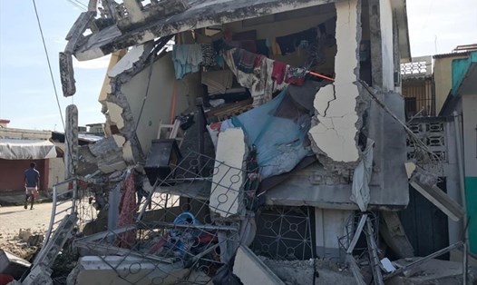 Một ngôi nhà bị hư hại nặng nề trong trận động đất ở miền nam Haiti ngày 14.8. Ảnh: AFP