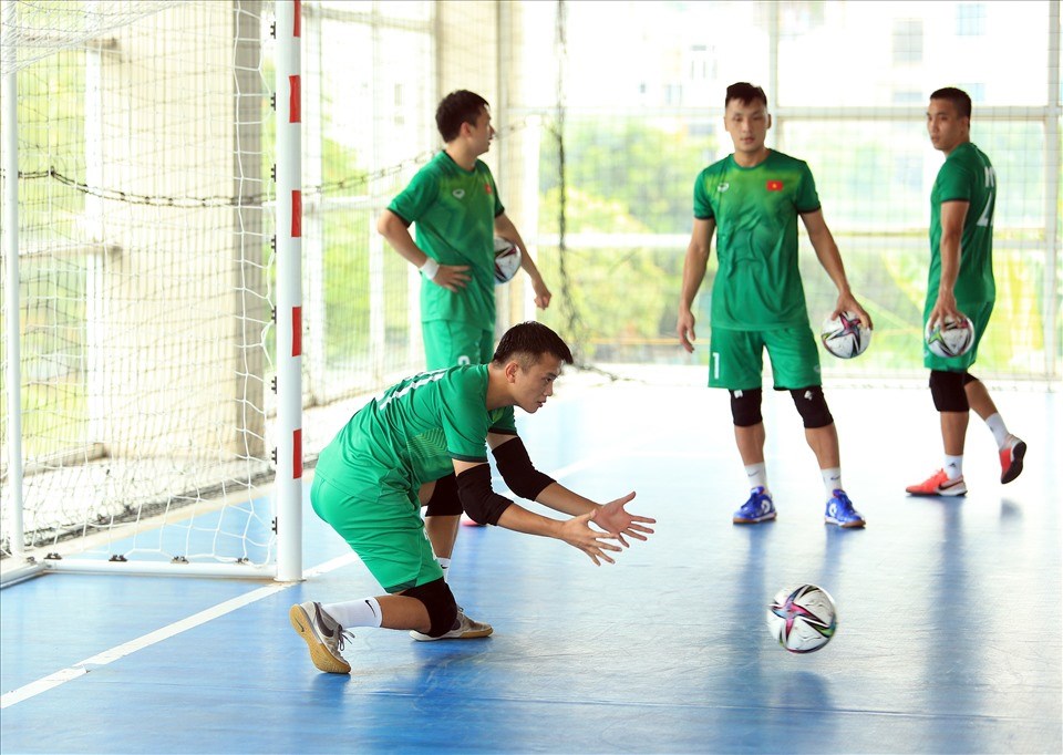 Tuyển Futsal Việt Nam chuẩn bị sang Tây Ban Nha tập huấn. Ảnh VFF
