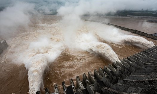 Đập Tam Hiệp của Trung Quốc là đập thuỷ điện có công suất lớn nhất thế giới. Ảnh: Xinhua
