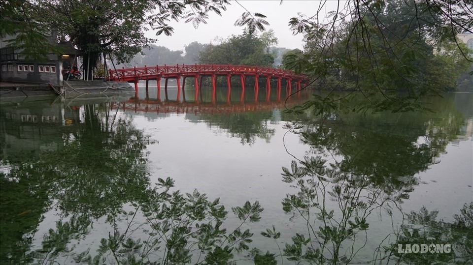 Lượng du khách đến du lịch Hà Nội giảm mạnh trong 7 tháng đầu năm 2021. Ảnh: LĐ