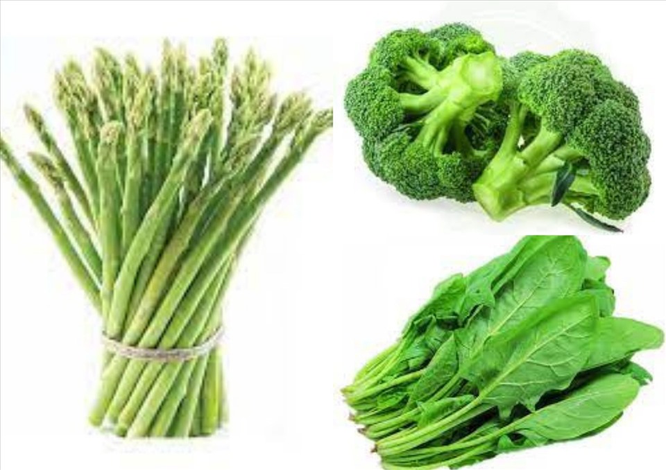 Măng tây, bông cải xanh và cải bó xôi rất giàu protein. Đồ họa: Thanh Ngọc