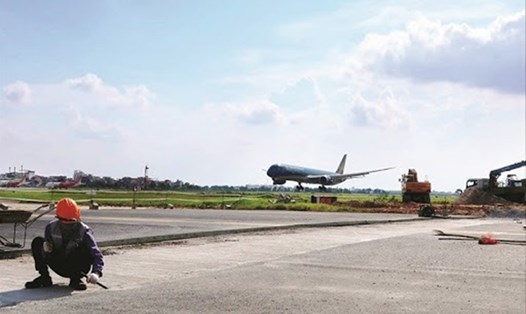 Chuẩn bị đưa đường cất hạ cánh 1B sân bay Nội Bài vào khai thác. Ảnh GT