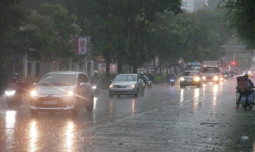 Điều khiển xe ôtô mùa mưa và những điều cần lưu ý. Ảnh: Thanh Vũ