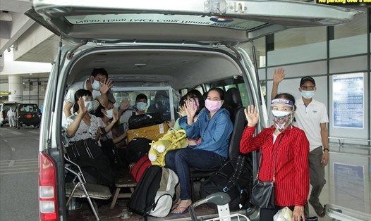 Hình ảnh tỉnh Vĩnh Phúc đón công dân huyện Yên Lạc từ sân bay trở về quê hương. Ảnh: Khánh Linh.