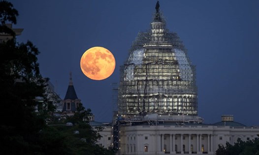 Mặt trăng trong sự kiện trăng xanh tháng 7.2015 chụp ở Washington, D.C. Ảnh: NASA