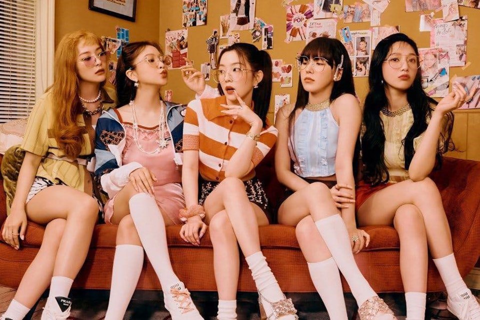 Hình ảnh của Red Velvet trong mini album mới. Ảnh: Poster.