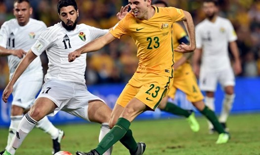 Tom Rogic (số 23) được kỳ vọng sẽ là át chủ bài của tuyển Australia với mục tiêu giành trọn 6 điểm trước tuyển Trung Quốc, tuyển Việt Nam. Ảnh: AFP.