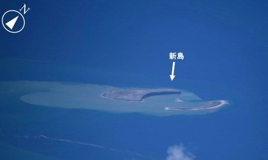 Một hình ảnh cho thấy hòn đảo hình lưỡi liềm mới. Ảnh: Cảnh sát biển Nhật Bản.