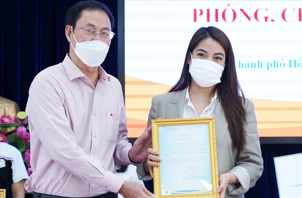Trương Ngọc Ánh đóng góp vào Quỹ vaccine quốc gia. Ảnh: NVCC. Trương Ngọc Ánh đóng góp vào Quỹ vaccine quốc gia. Ảnh: NVCC.
