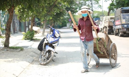 22.000 lao động tự do Hà Nội nhận hỗ trợ từ gói 26.000 tỉ đồng. Ảnh M.Hương.