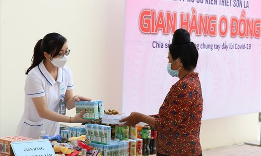 "Gian hàng 0 đồng" giúp đỡ bệnh nhân có hoàn cảnh khó khăn ở Sơn La. Ảnh: CTV